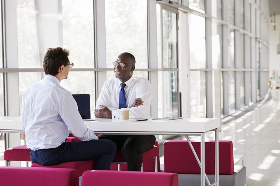 Conheça 8 vantagens do recrutamento interno