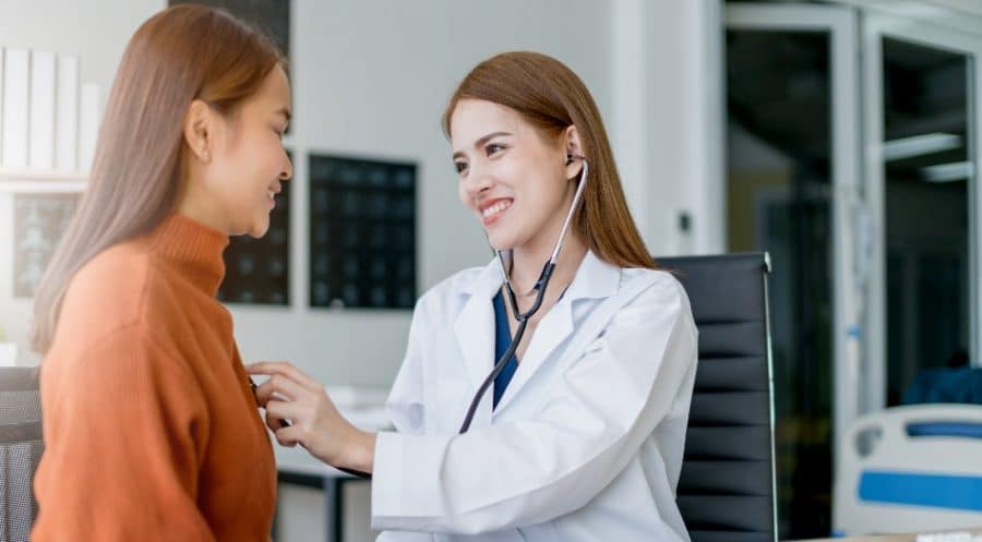 Julho verde e amarelo: mês da conscientização do câncer de cabeça e das hepatites virais