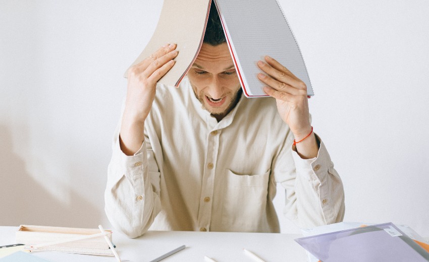 Desvalorização Profissional: principais causas e como isso impacta as empresas